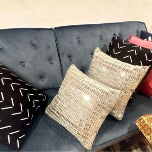 NWOT Glam Home Designs | Fifth Avenue Mirrored Pillow set $132